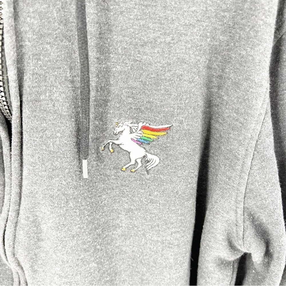 ✅ Well Worn PRIDE Clothing Sweatshirt LOVE Hoodie Gray w/LOVE graphic SIZE LARGE - Picture 6 of 6